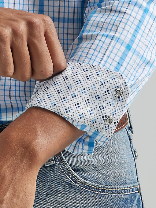 klær nei Wrangler menn 20x konkurranse avansert komfort langermet western-rutet skjorte med to lommer babyblå (112324829) 8V40491