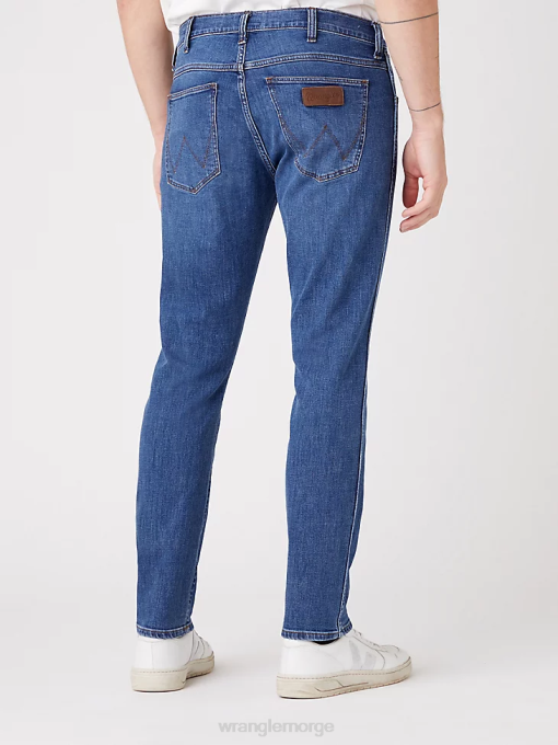 klær nei Wrangler menn greensboro jeans med rett ben mørk sky (112317473) 8V4066