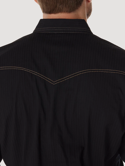 klær nei Wrangler menn retro langermet western solid dobbyskjorte med trykkknapper svart (mvr532x) 8V40471